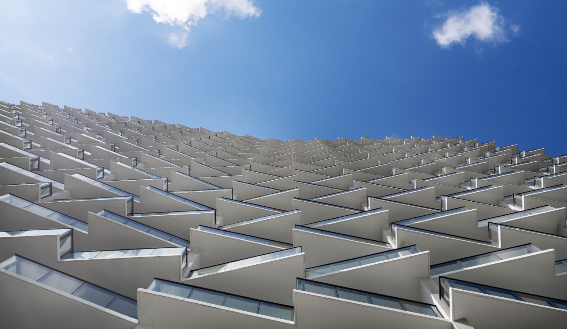 GioMidtown_LuxuryApartmentCommunity_Balconies_MiamiFL