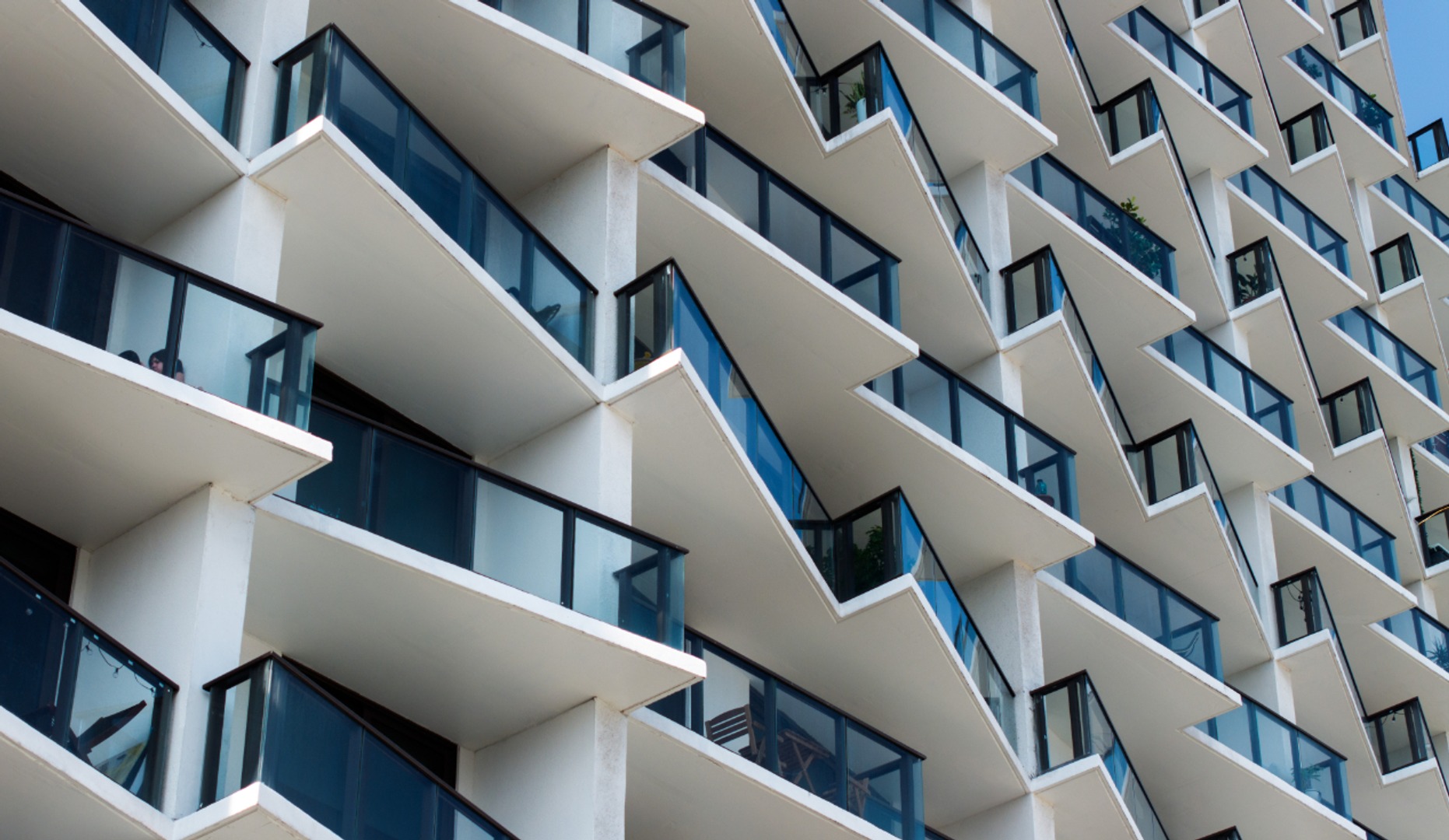 GioMidtown_LuxuryApartmentCommunity_Balconies_MiamiFL