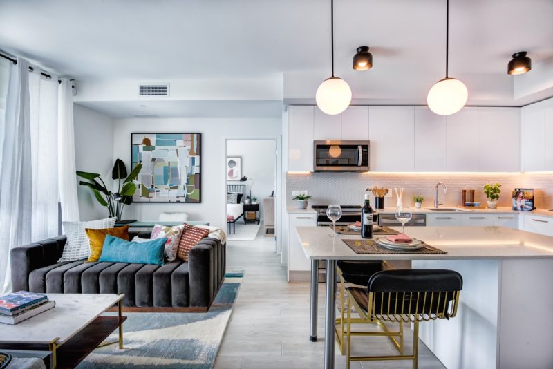 GioMidtown_LuxuryApartmentCommunity_LivingRoom_MiamiFL