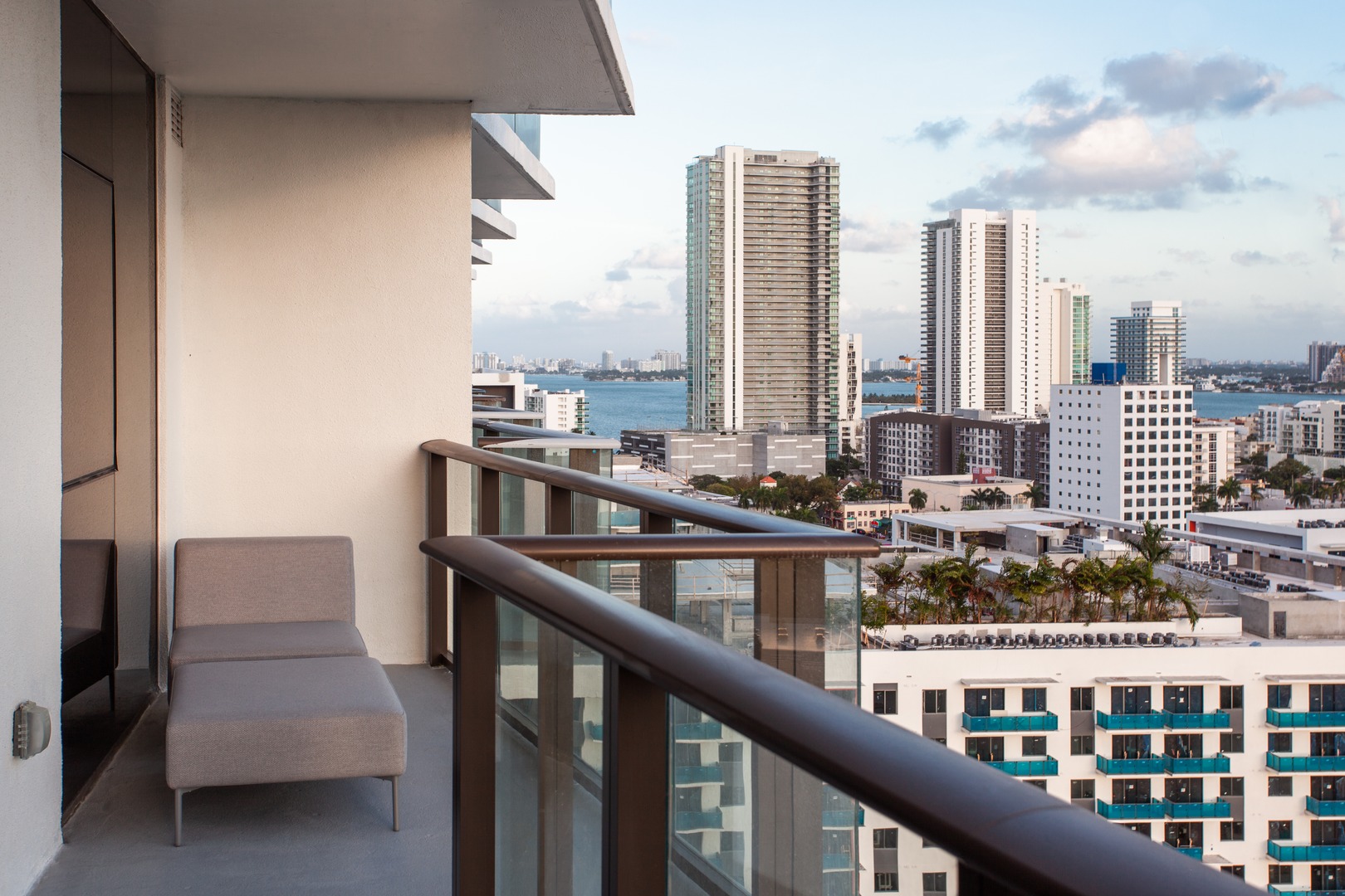 balcony
