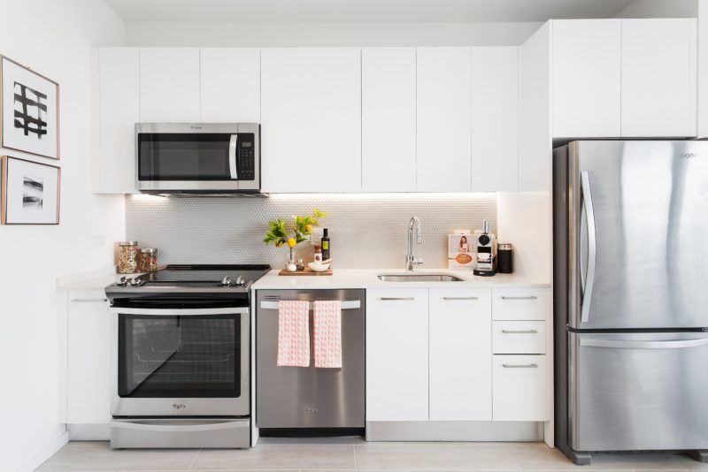 GioMidtown_LuxuryApartmentCommunity_Kitchen_MiamiFL